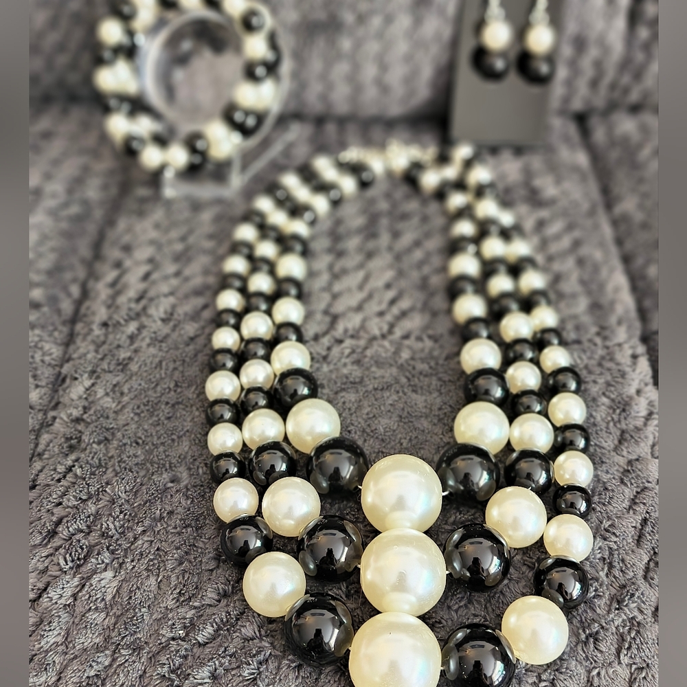 Hand Crafted Elegant Jewelry 3 Piece Set